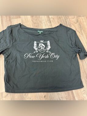 New‎ York City Equestrian Club Tee Wild Fable Green Crop Top Size Medium NWT